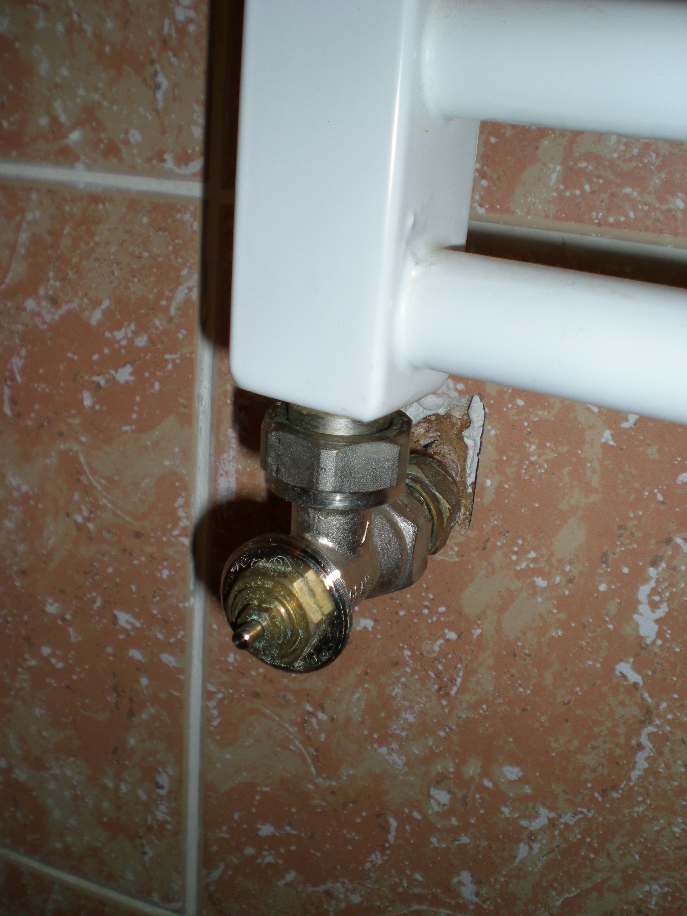 Pourquoi mon sèche serviette ne chauffe pas ?